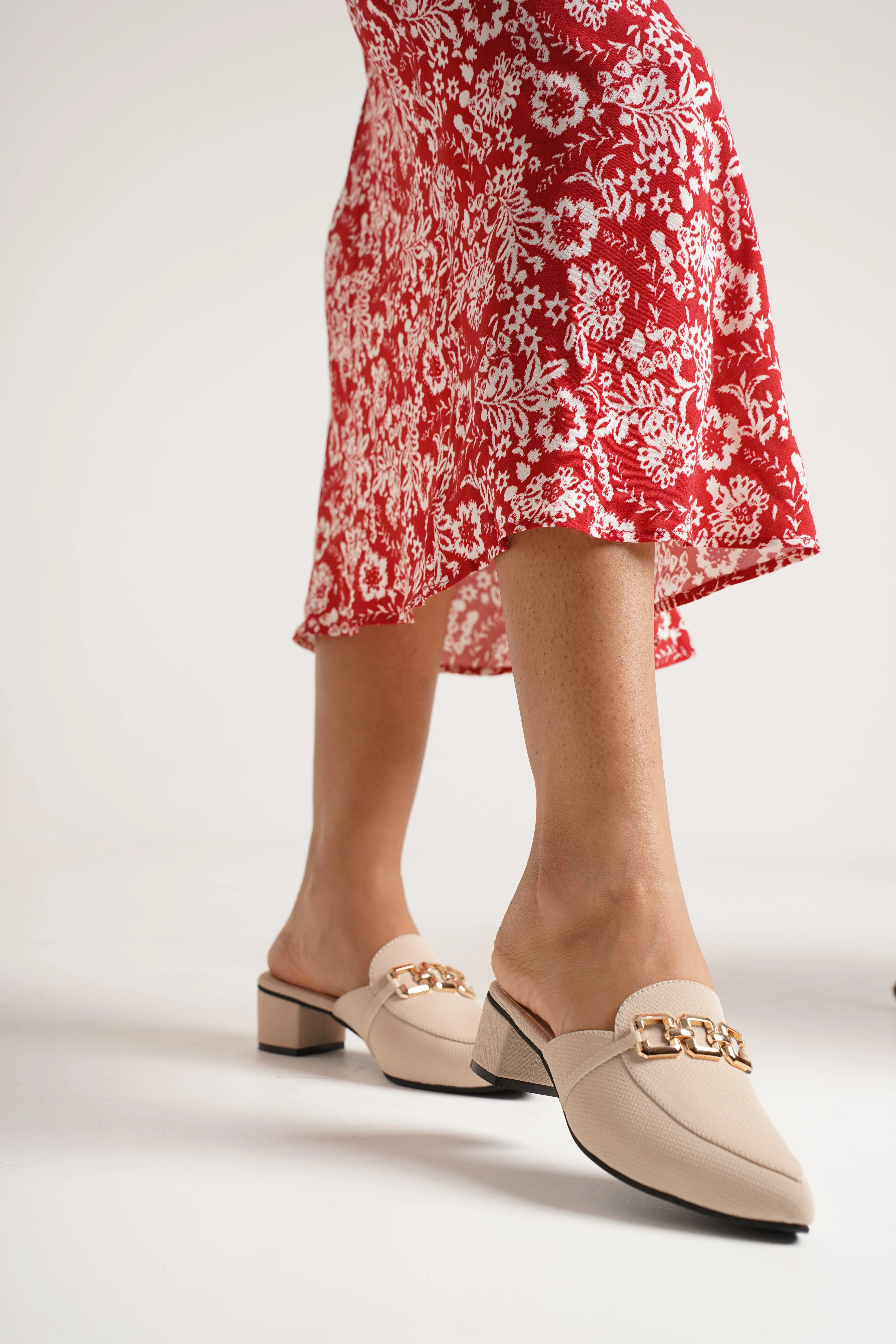 Jm Looks Chain Embellished Mule Loafers - Image 9
