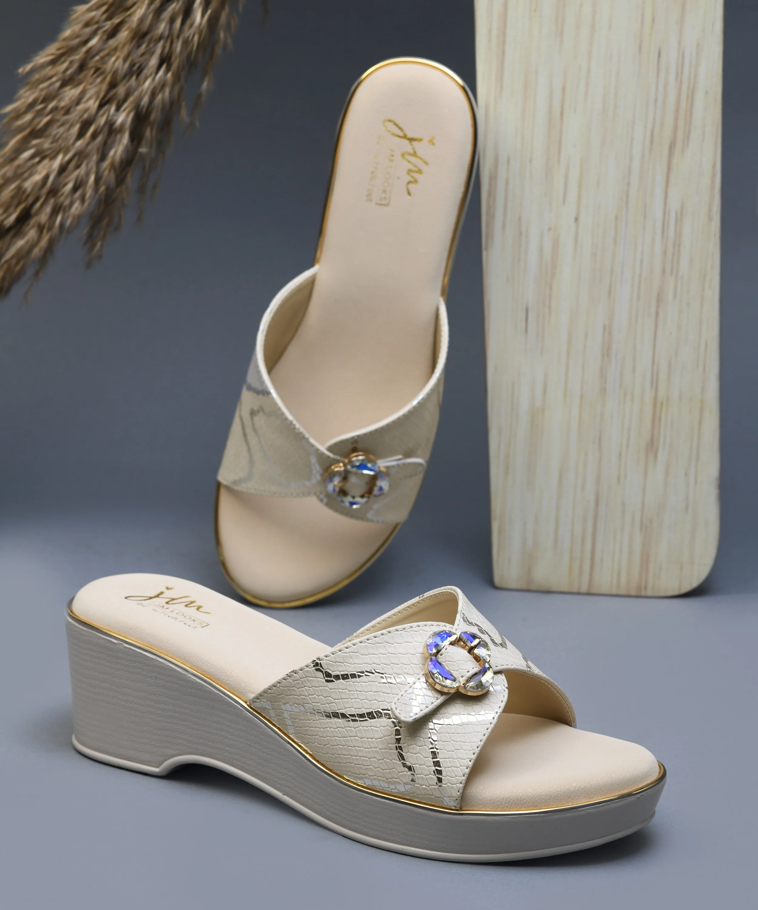 Textured Floral Buckle Wedge Sandals for Women - Image 2
