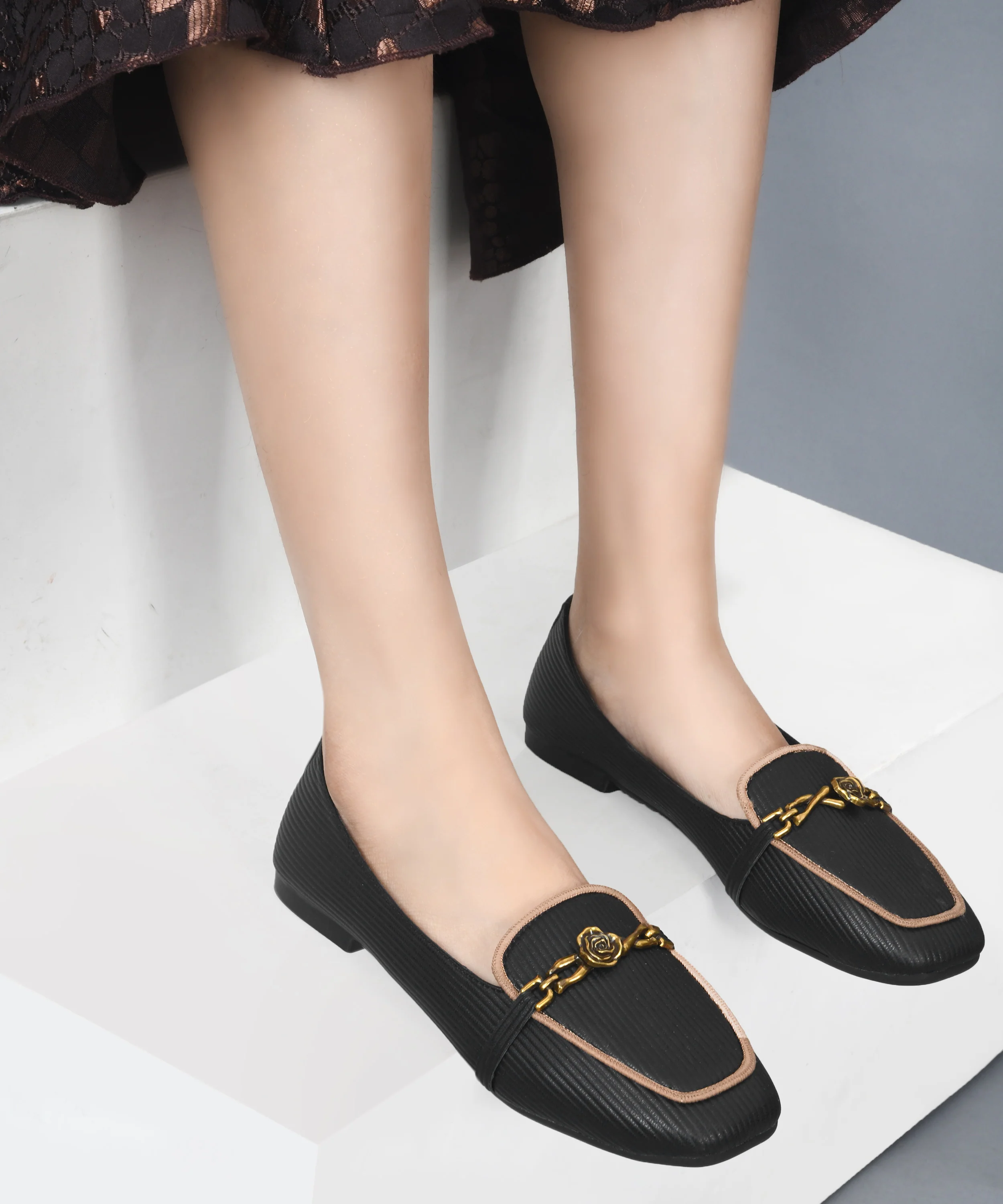 Textured Loafers with Chain Detail & Cushioned Sole - Image 4