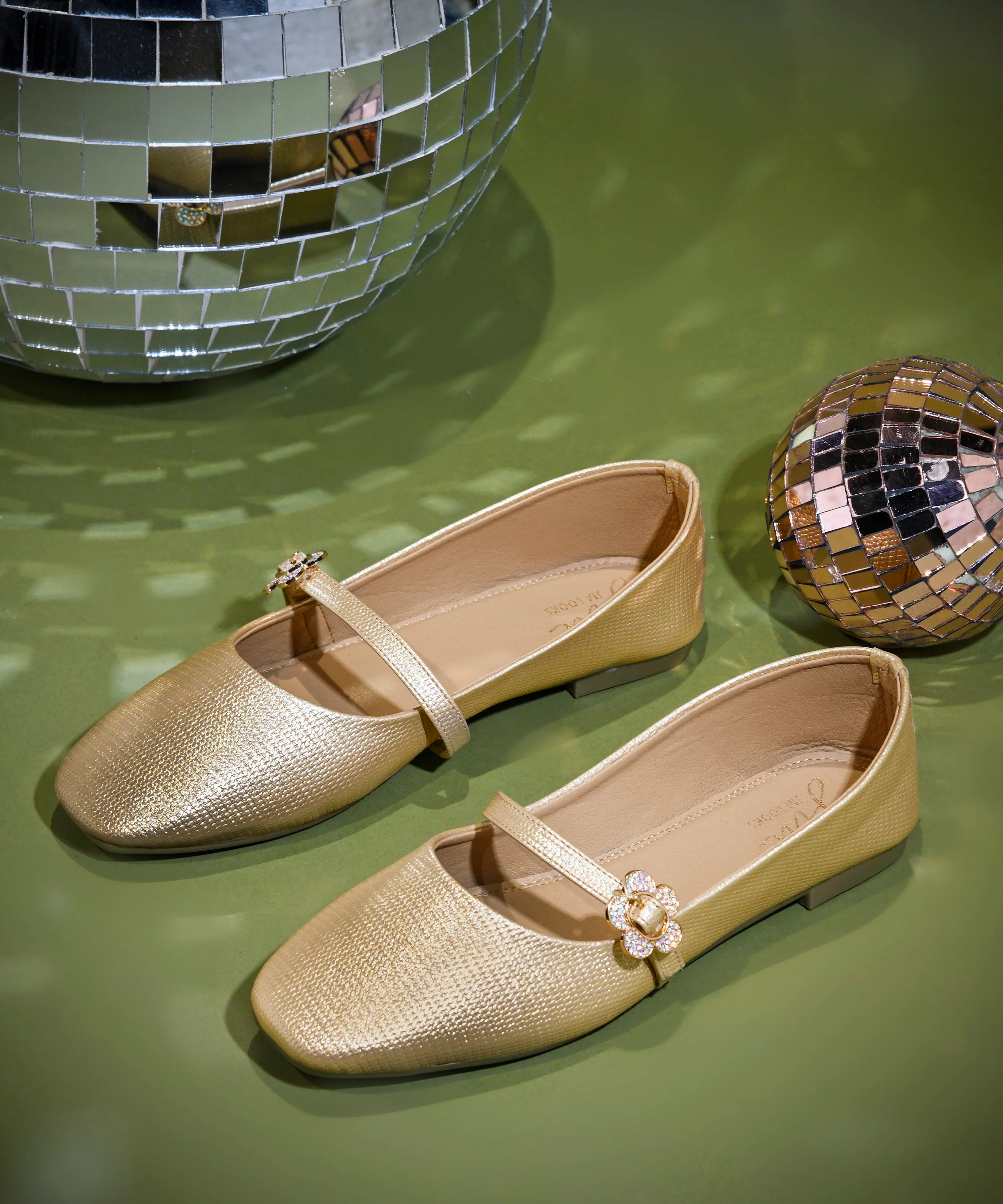 Textured Loafers with Flower Buckle Detail - Image 7