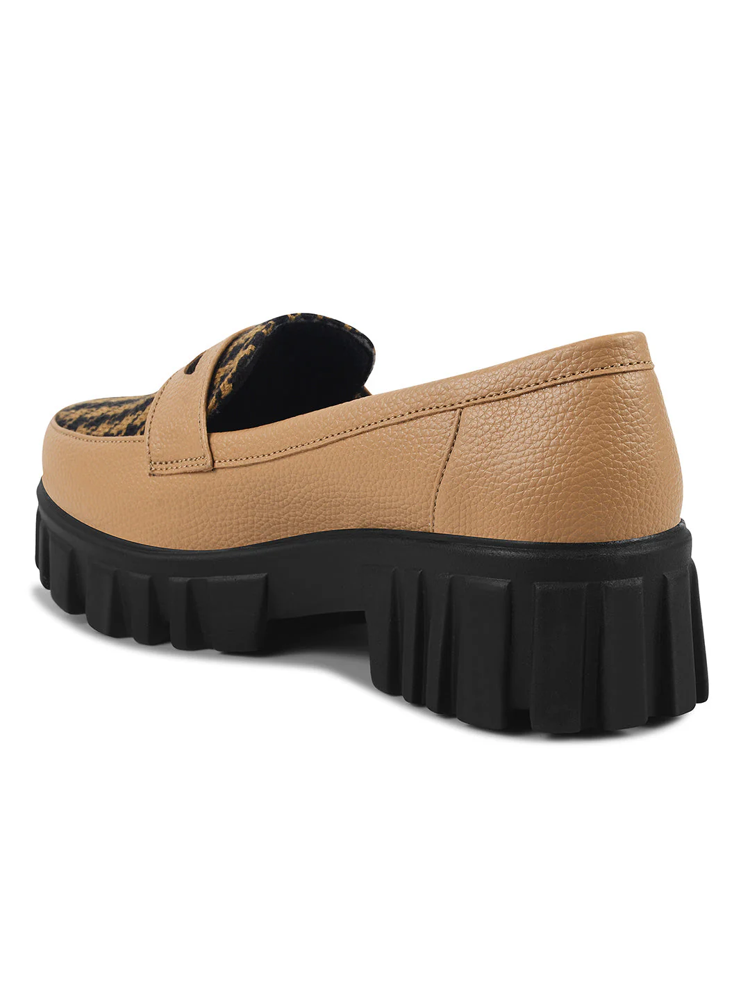 Textured Loafers With Woven Design - Image 6