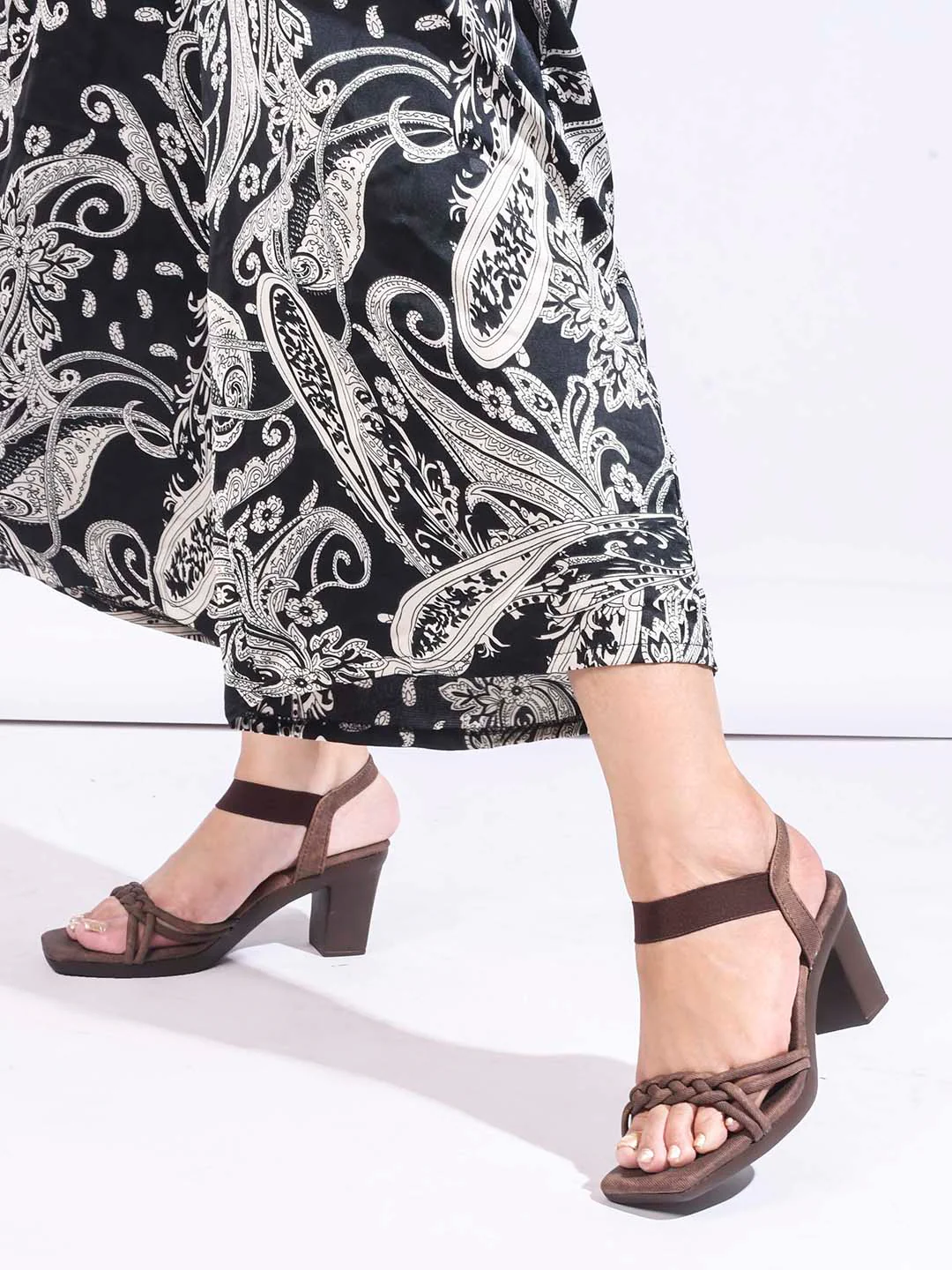 Jm Looks Knotted Strap Block Heel Sandals - Image 10