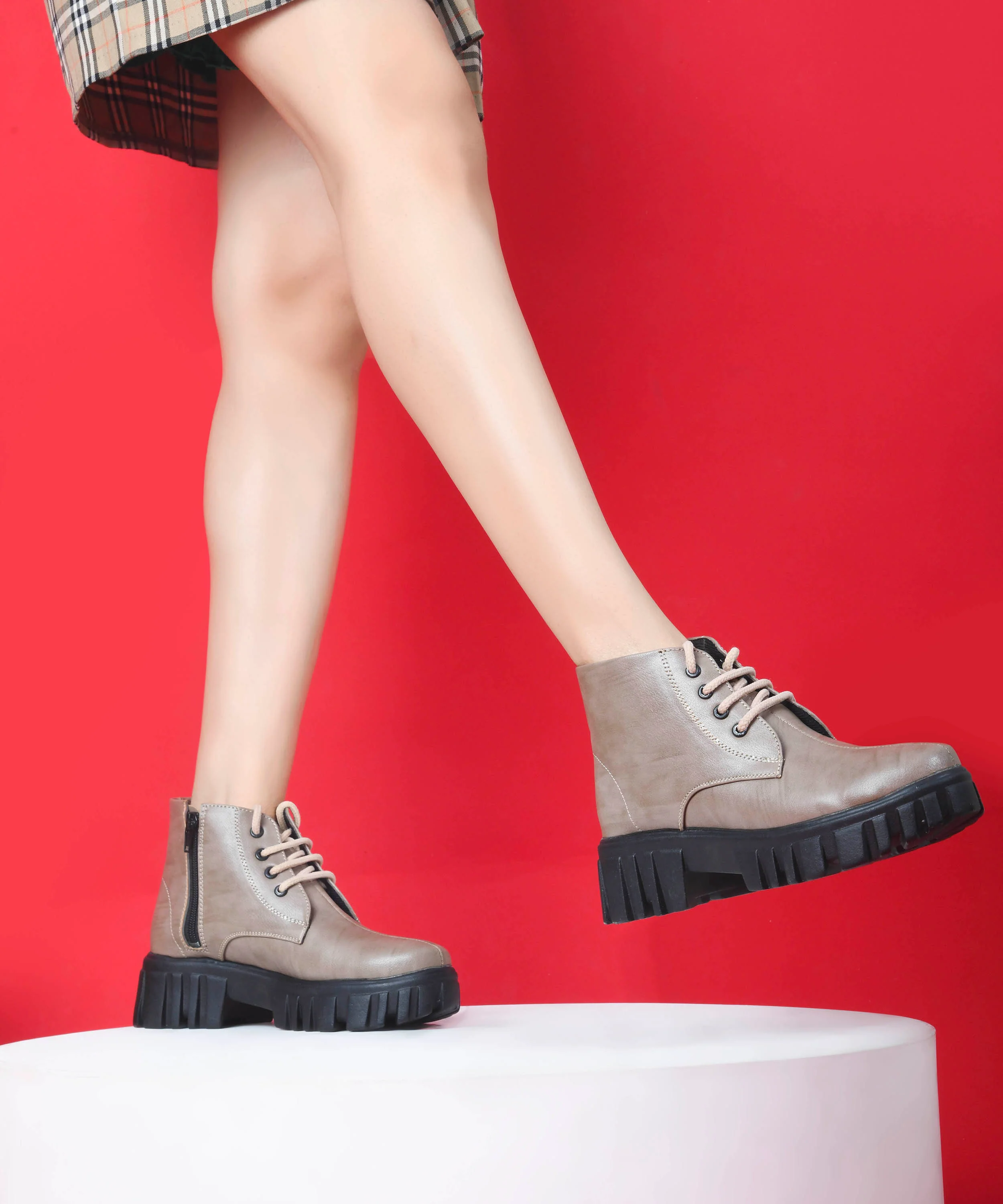 JM LOOKS Urban Trek Lace-Up Ankle Boots - Image 9