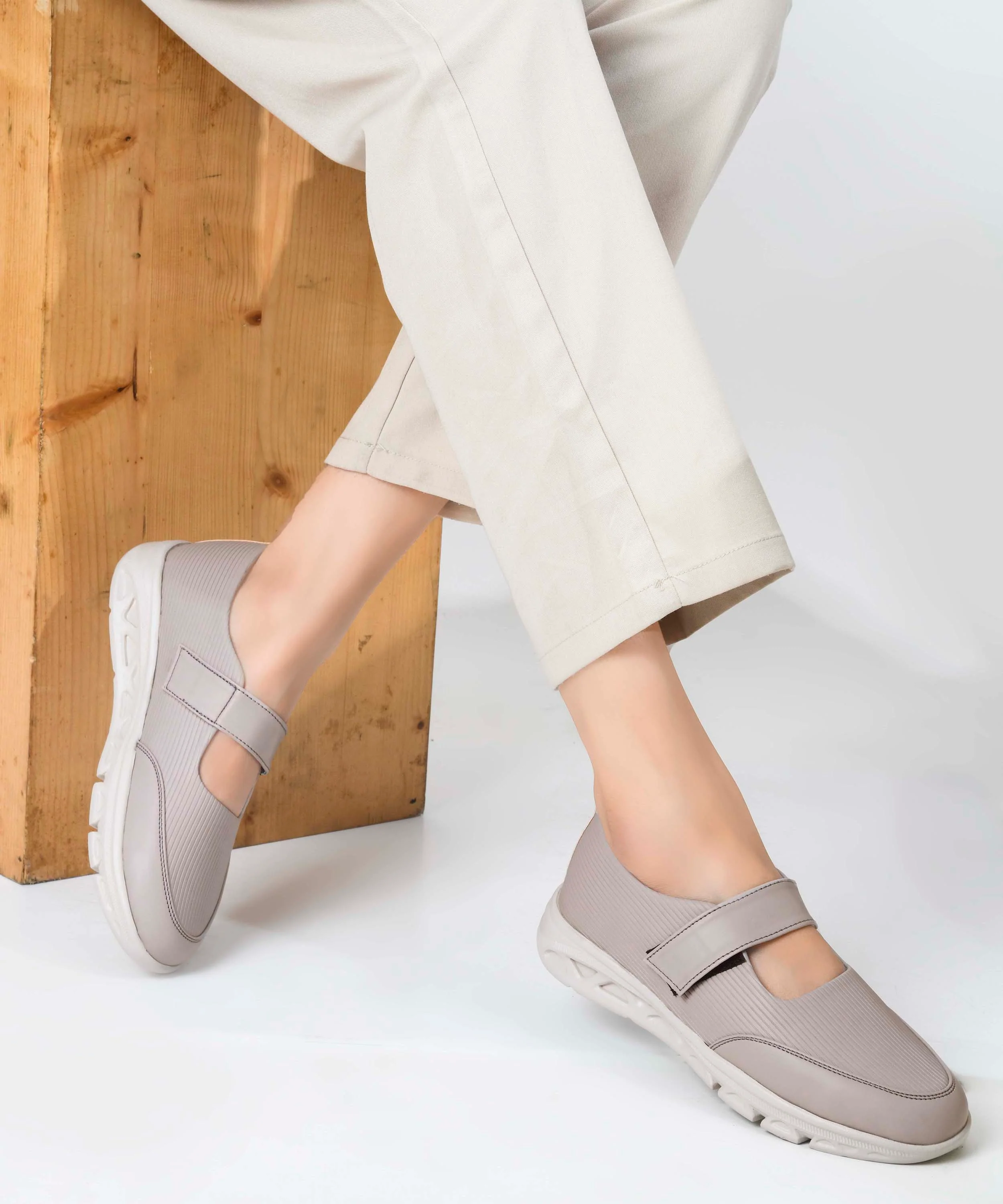 JM Looks Velcro Strap Casual Walking Shoes - Image 10