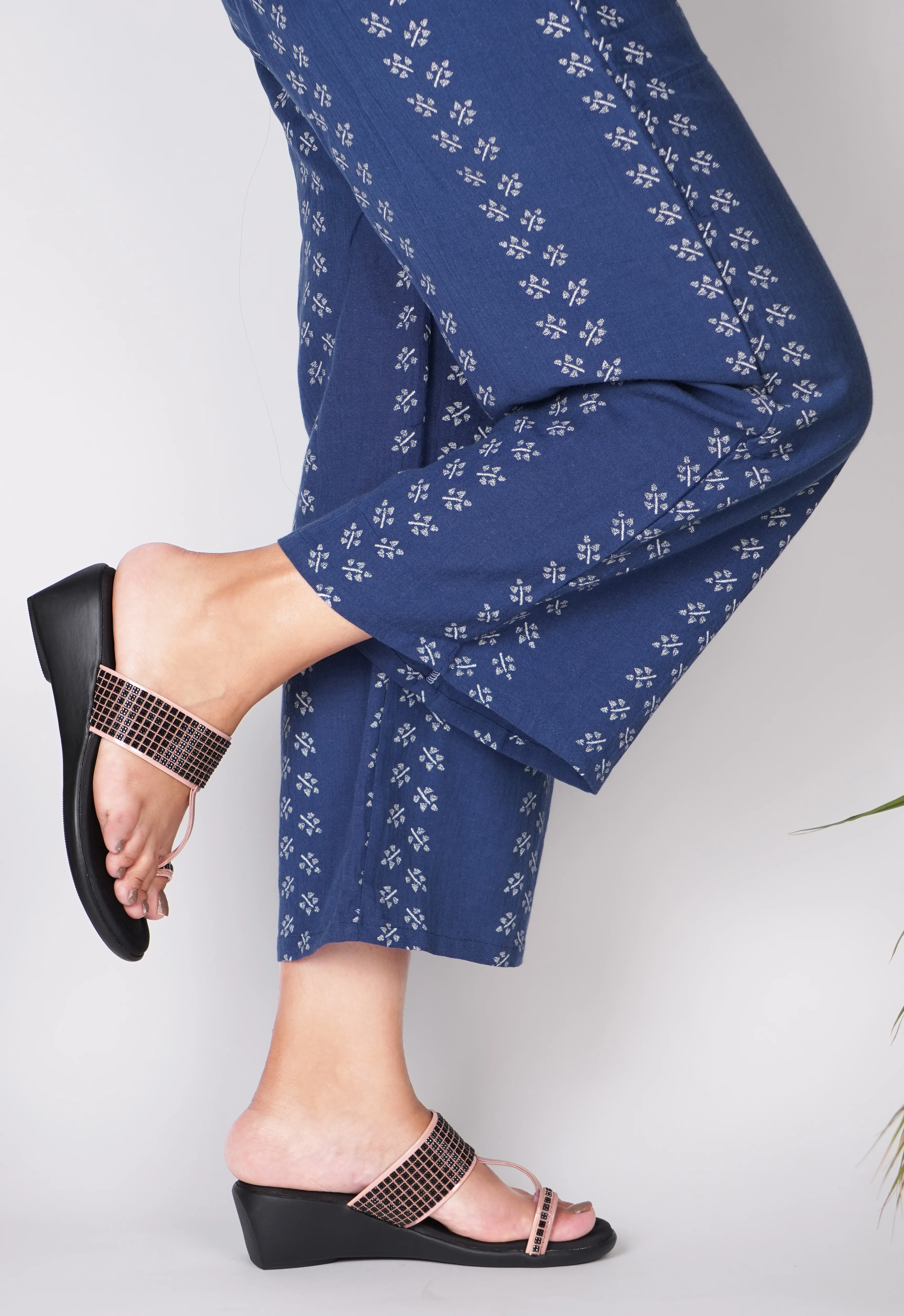 Women Embellished Toe-Ring Wedges - Image 8