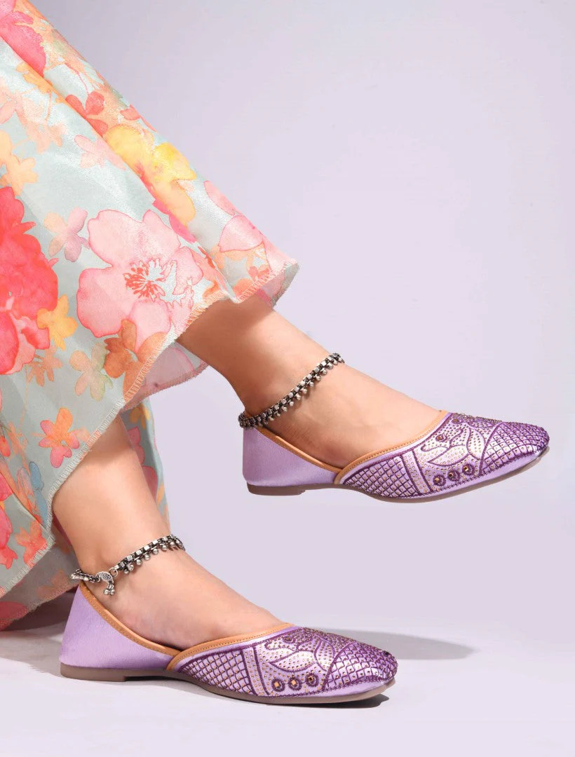 JM Looks Women's Embellished Festive Juttis - Image 15